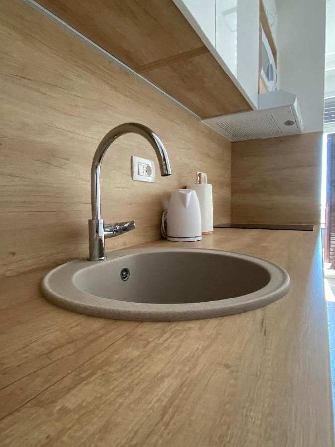 Acacia Apartmani ซูโตมอเร ภายนอก รูปภาพ