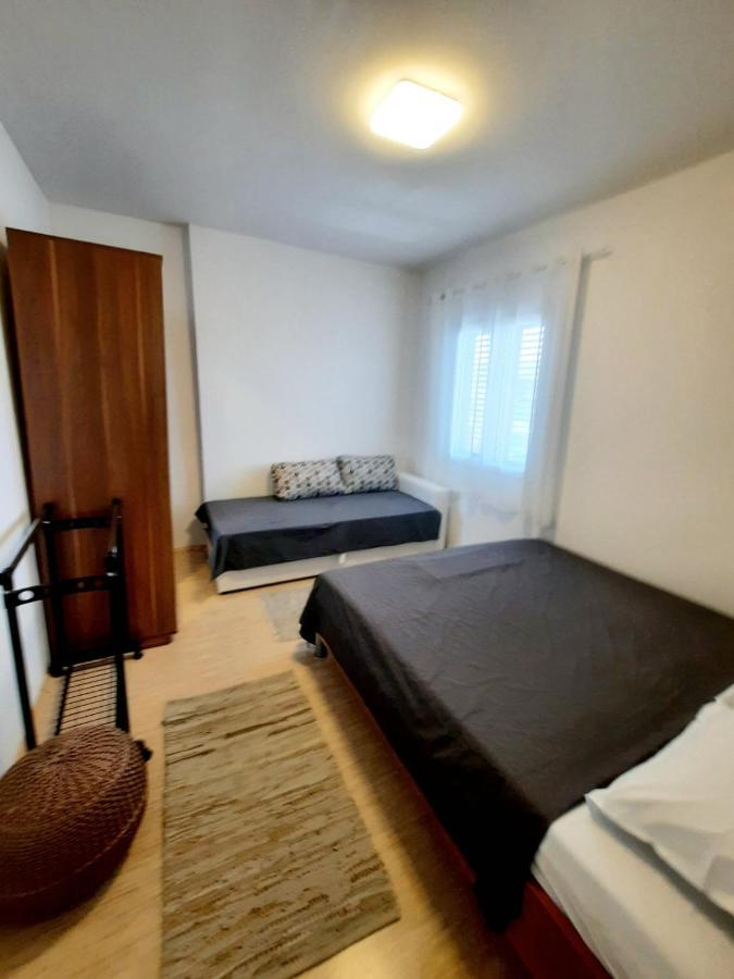 Acacia Apartmani ซูโตมอเร ภายนอก รูปภาพ